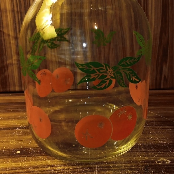 Vintage glass juice carafe pitcher with lid 🍊 - Picture 2 of 3